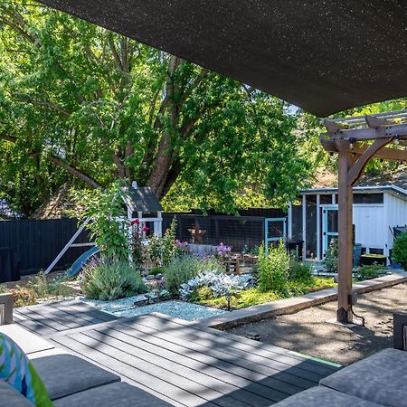 Chic Rv Retreat, Stunning Yard In Roseburg Ξενοδοχείο Εξωτερικό φωτογραφία