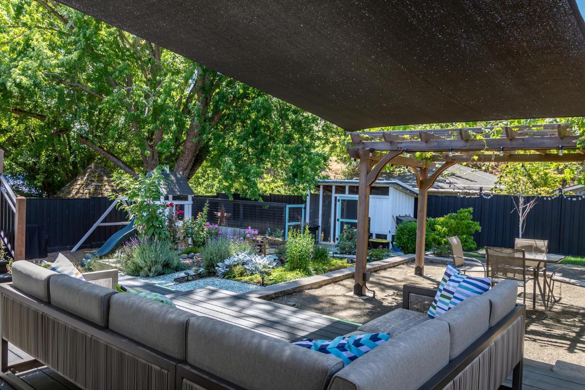 Chic Rv Retreat, Stunning Yard In Roseburg Ξενοδοχείο Εξωτερικό φωτογραφία