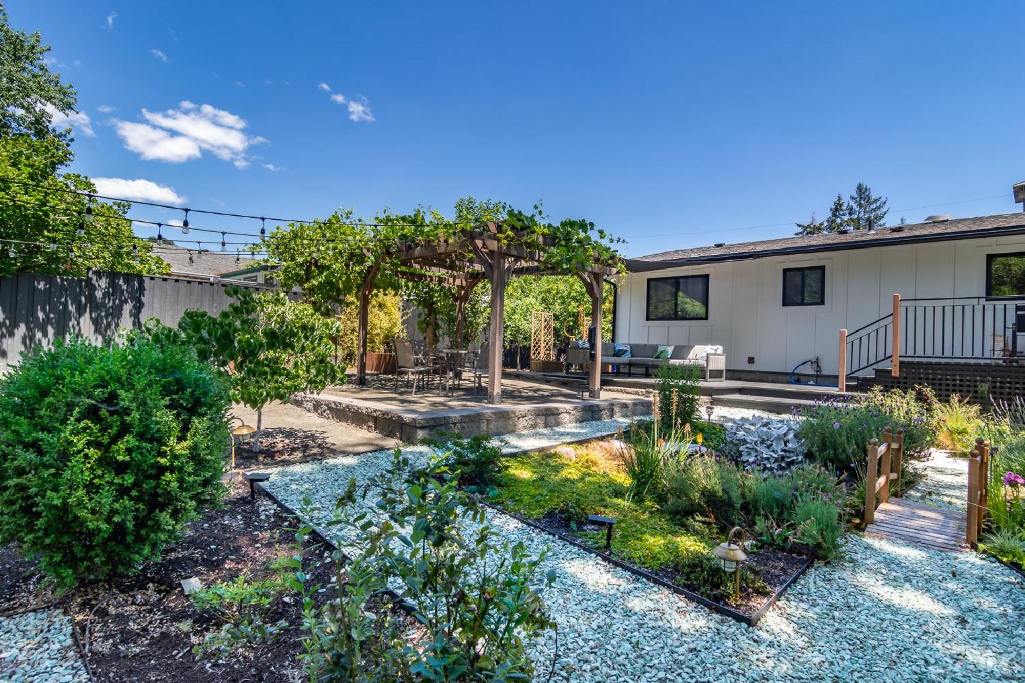 Chic Rv Retreat, Stunning Yard In Roseburg Ξενοδοχείο Εξωτερικό φωτογραφία