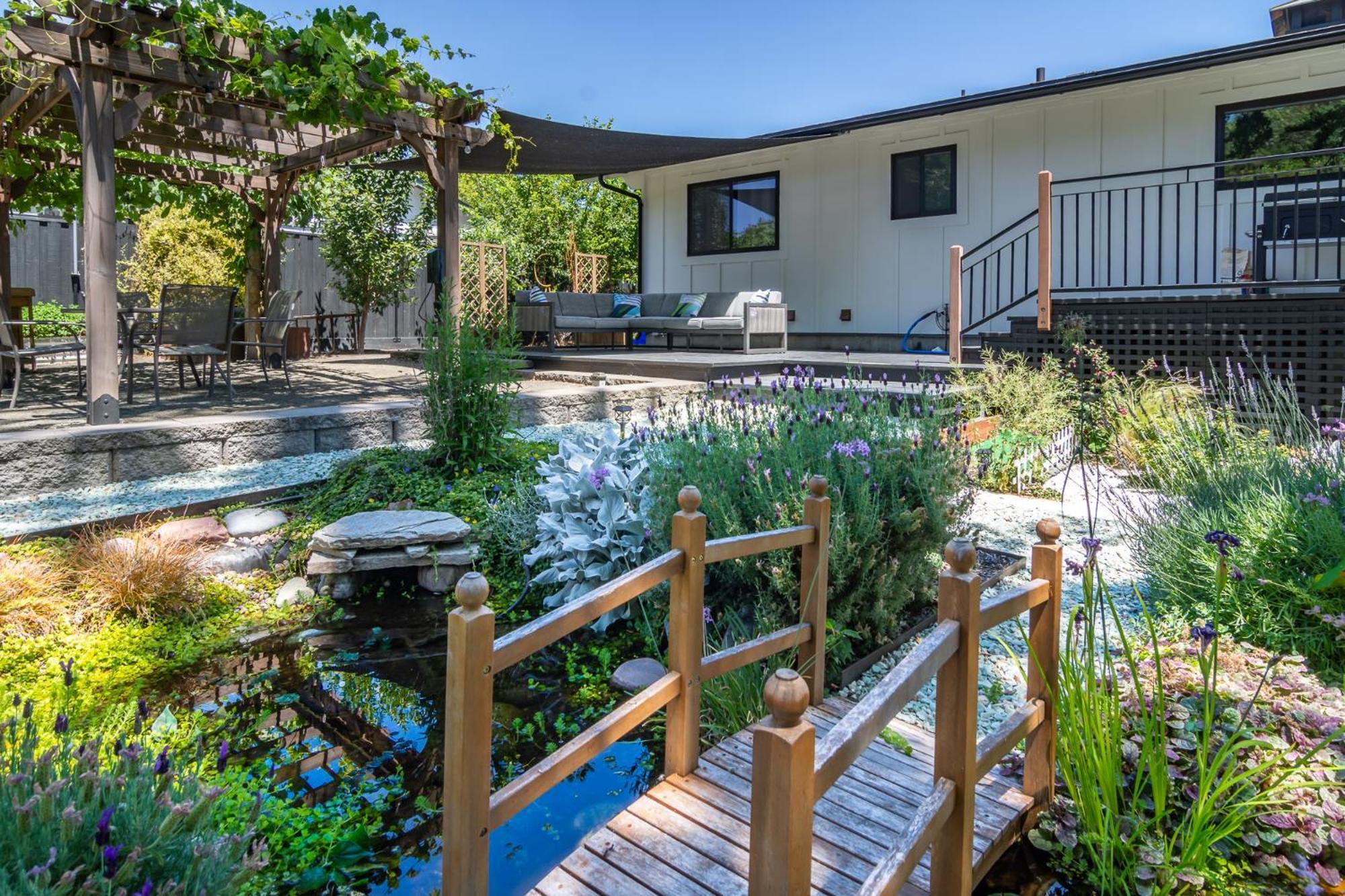 Chic Rv Retreat, Stunning Yard In Roseburg Ξενοδοχείο Εξωτερικό φωτογραφία