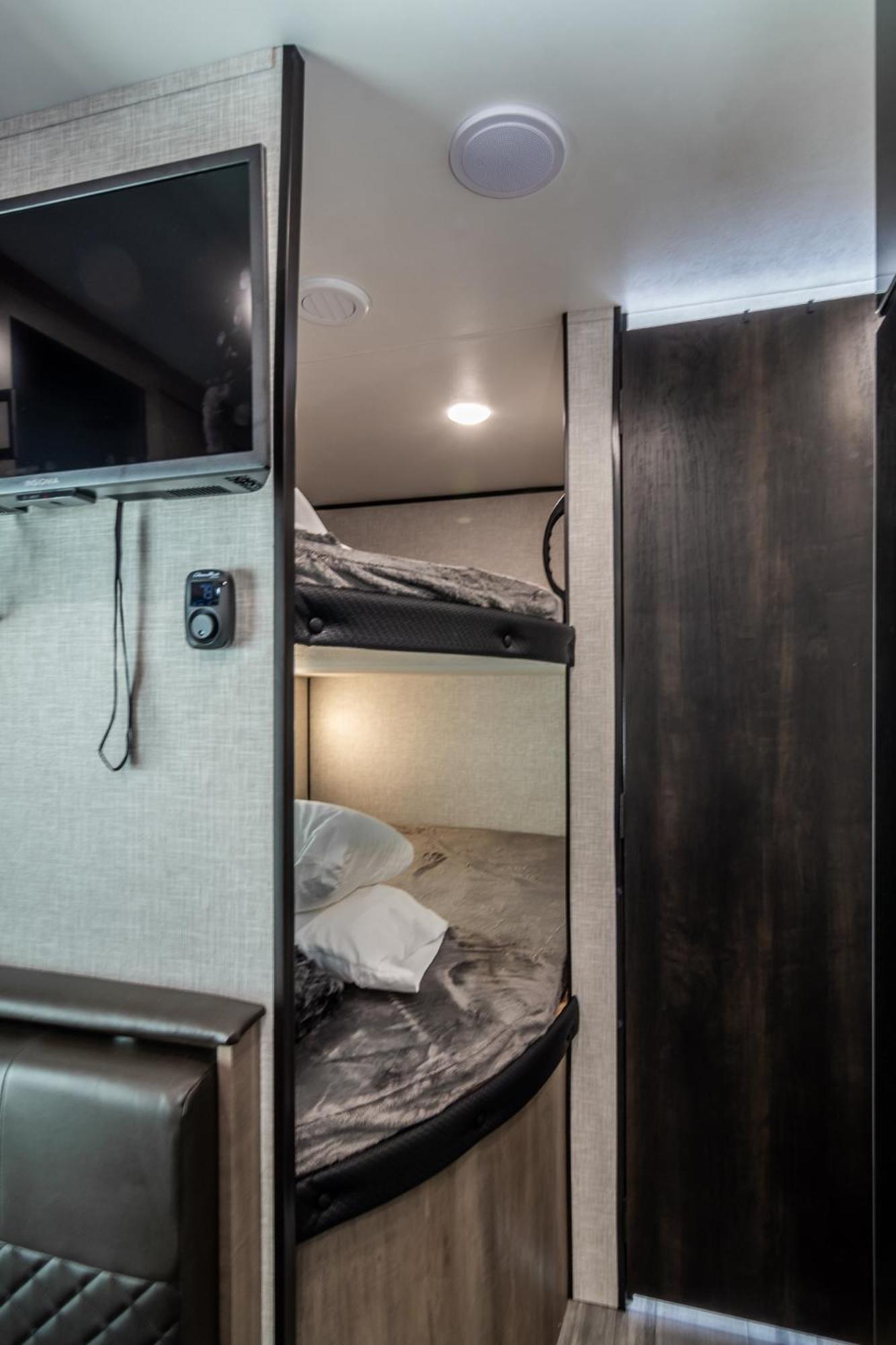 Chic Rv Retreat, Stunning Yard In Roseburg Ξενοδοχείο Εξωτερικό φωτογραφία