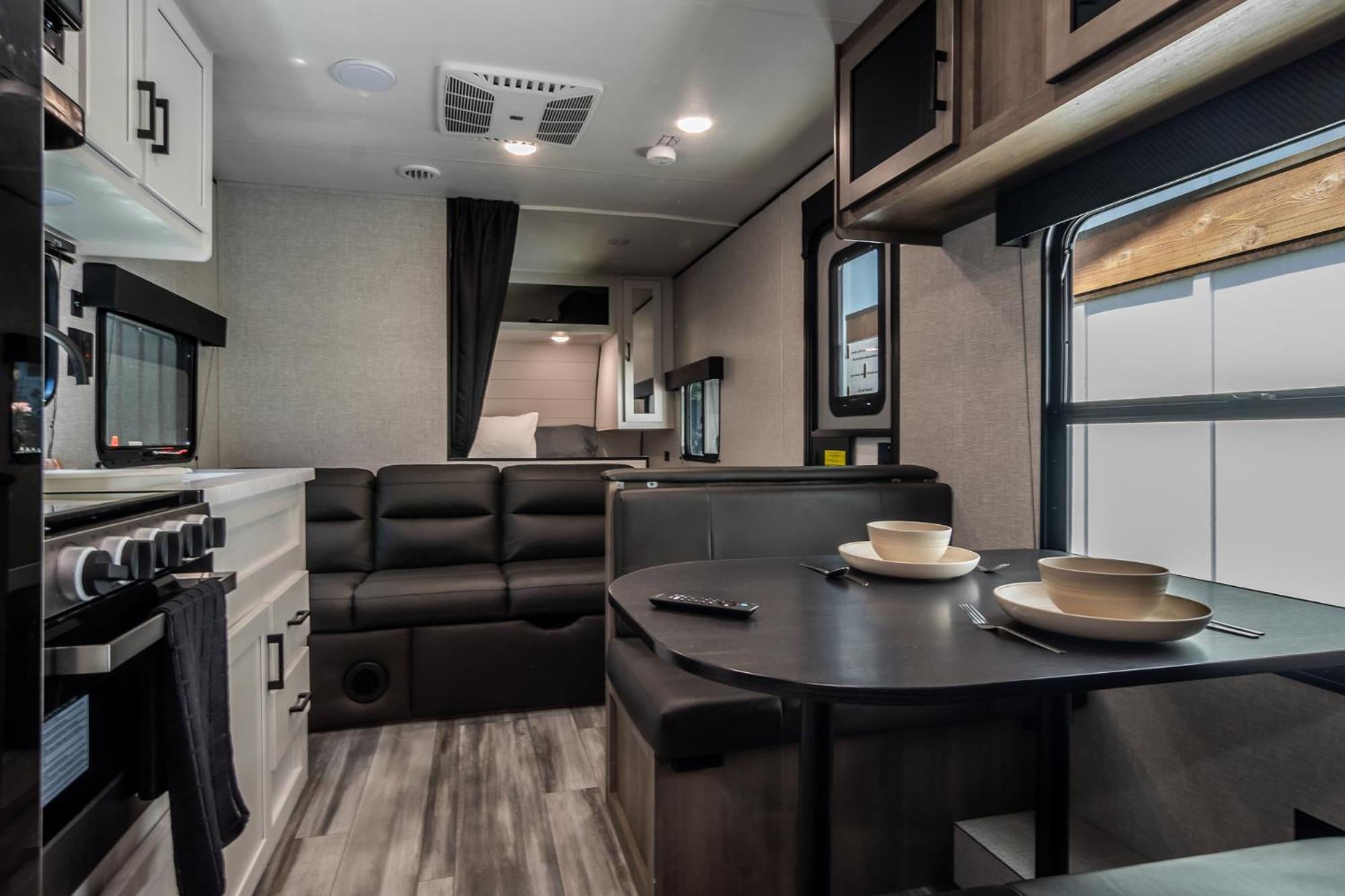 Chic Rv Retreat, Stunning Yard In Roseburg Ξενοδοχείο Εξωτερικό φωτογραφία