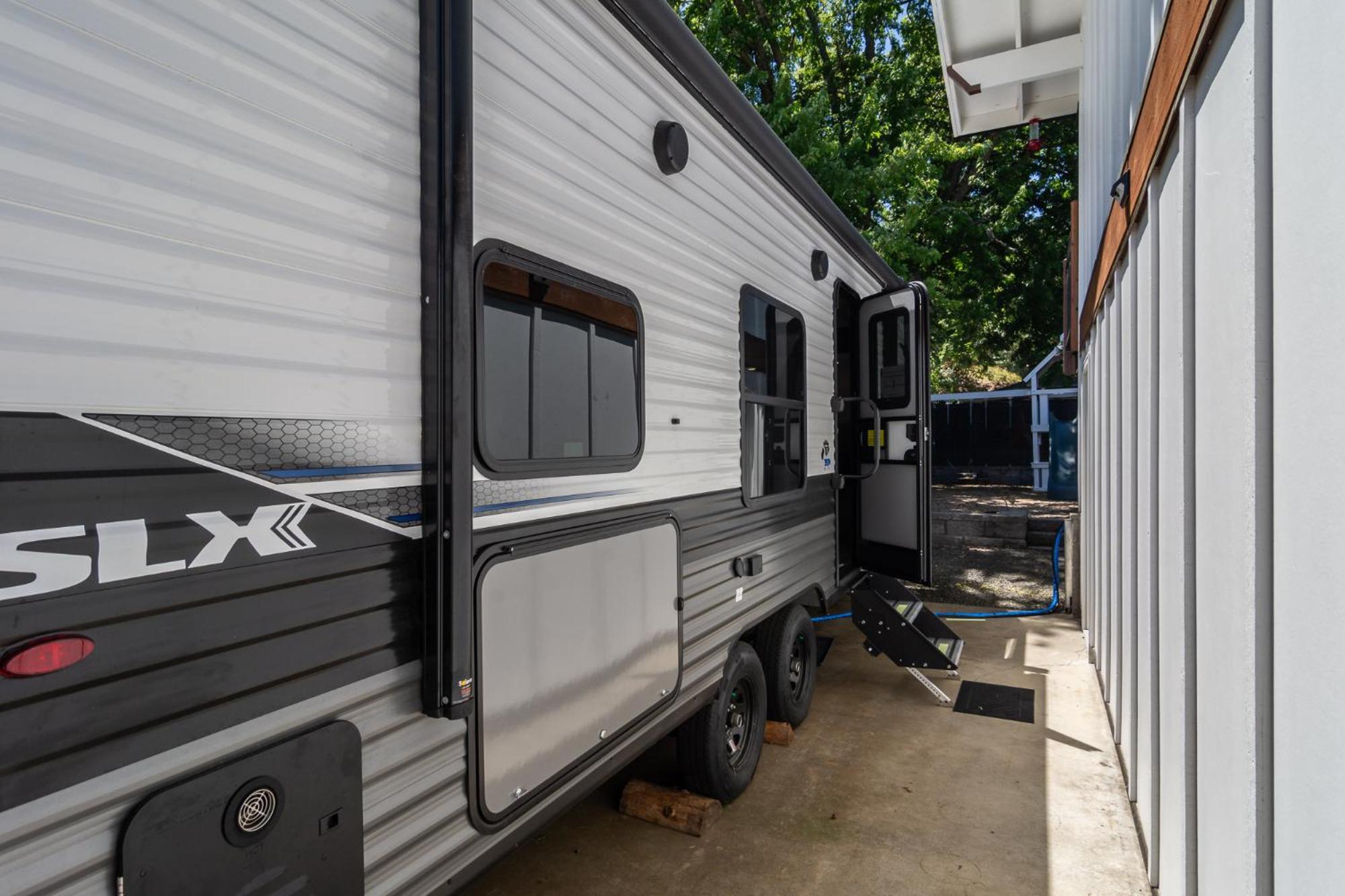 Chic Rv Retreat, Stunning Yard In Roseburg Ξενοδοχείο Εξωτερικό φωτογραφία