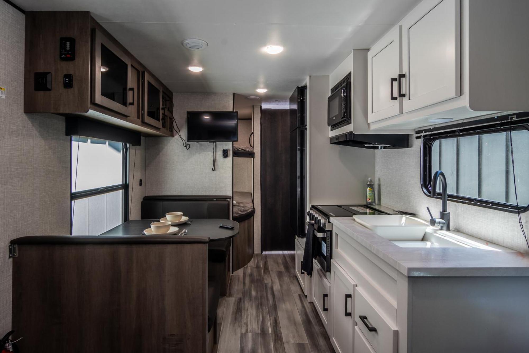 Chic Rv Retreat, Stunning Yard In Roseburg Ξενοδοχείο Εξωτερικό φωτογραφία