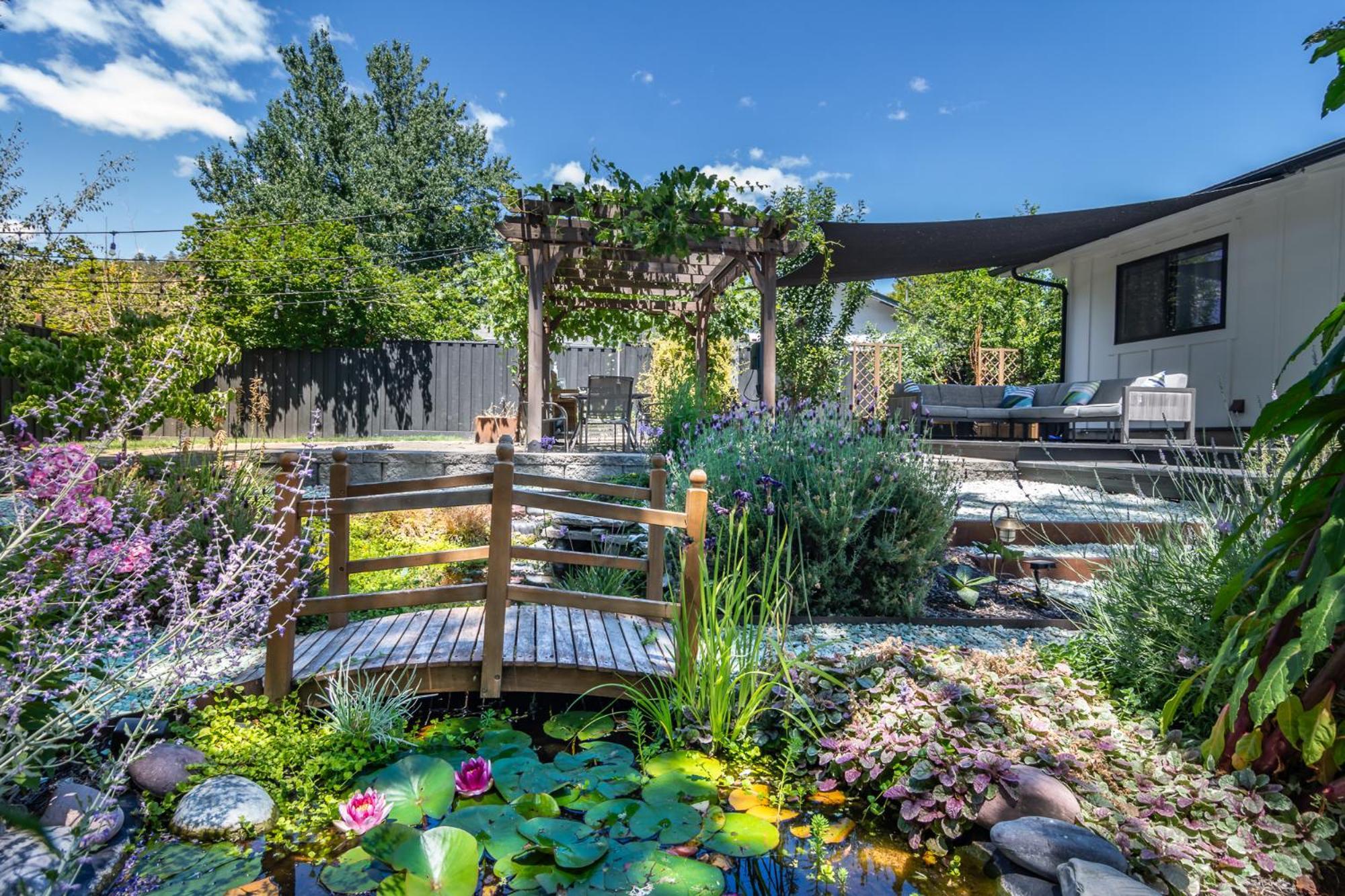 Chic Rv Retreat, Stunning Yard In Roseburg Ξενοδοχείο Εξωτερικό φωτογραφία