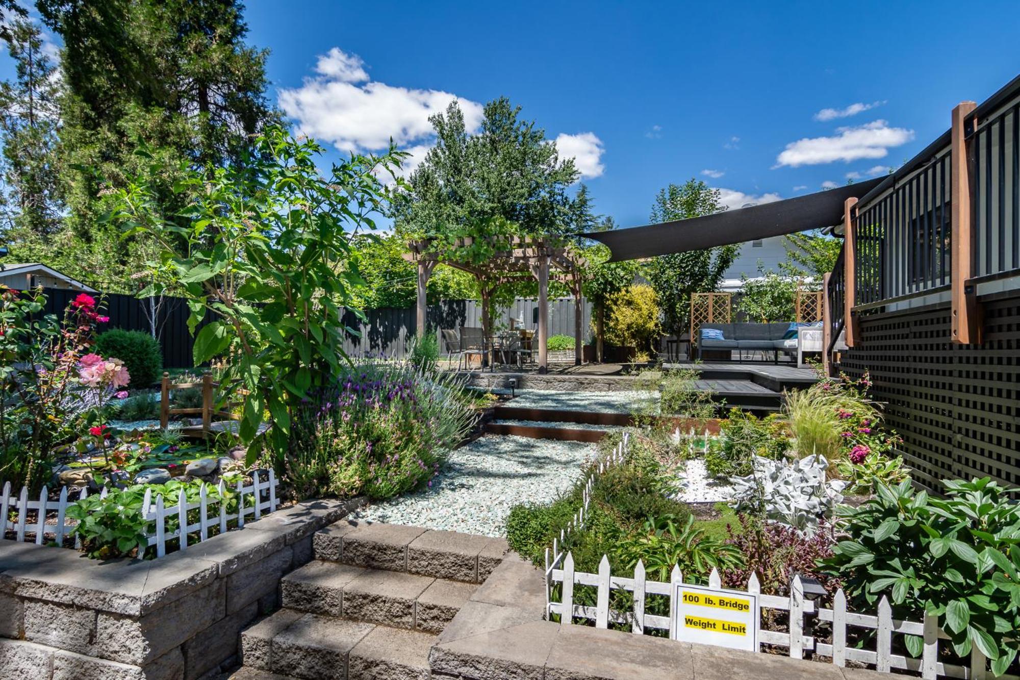 Chic Rv Retreat, Stunning Yard In Roseburg Ξενοδοχείο Εξωτερικό φωτογραφία