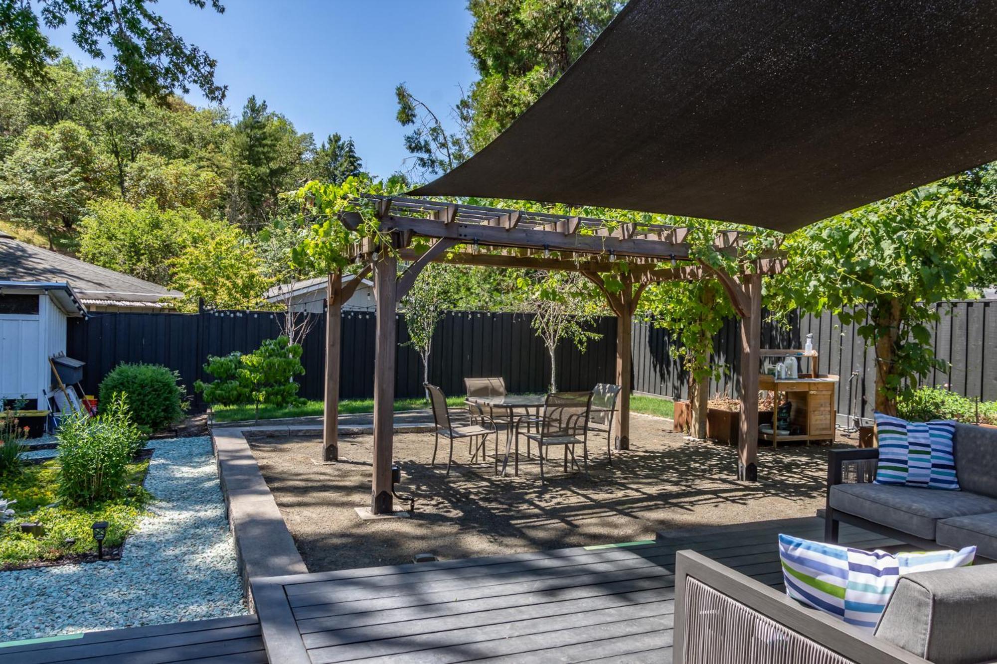 Chic Rv Retreat, Stunning Yard In Roseburg Ξενοδοχείο Εξωτερικό φωτογραφία
